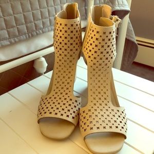 Via Spiga wedge size 8